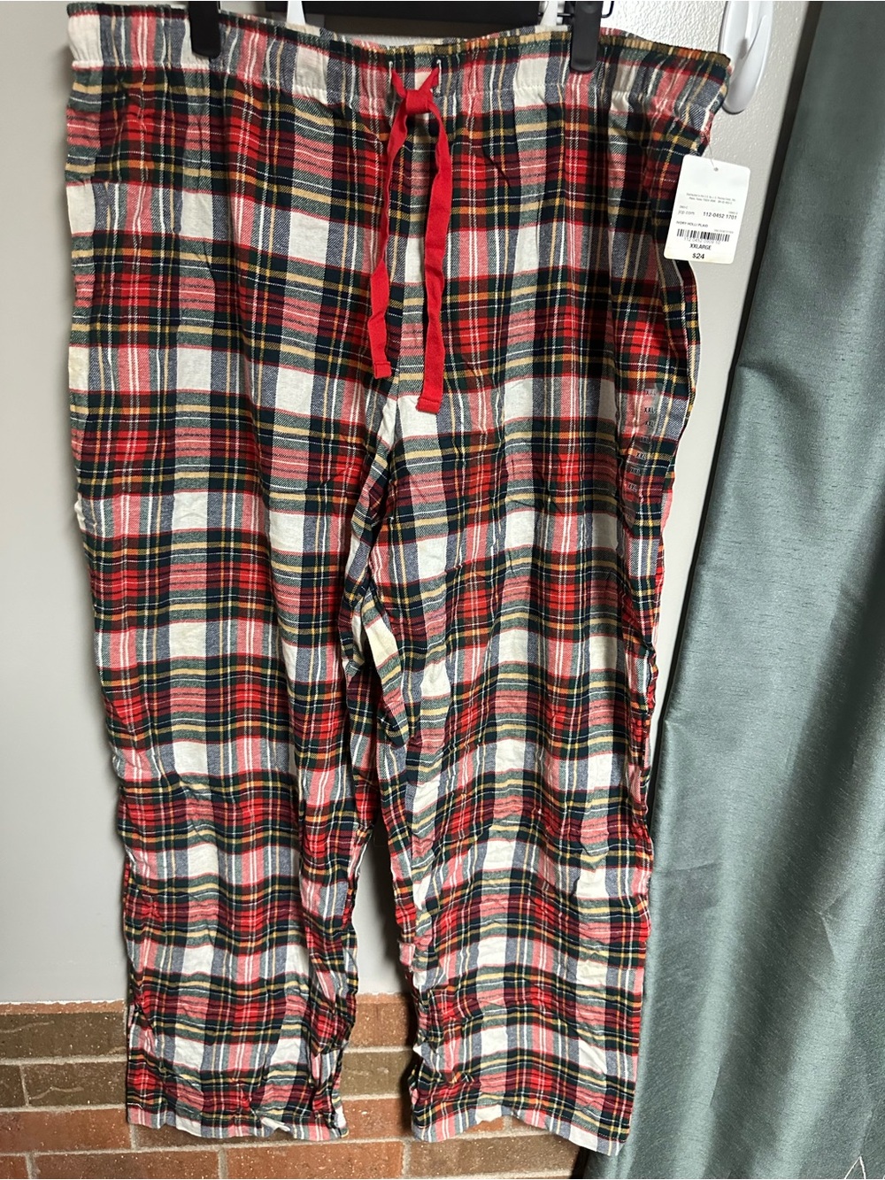 Classic Red Plaid Women's Lounge Pajama Pants - Unbranded